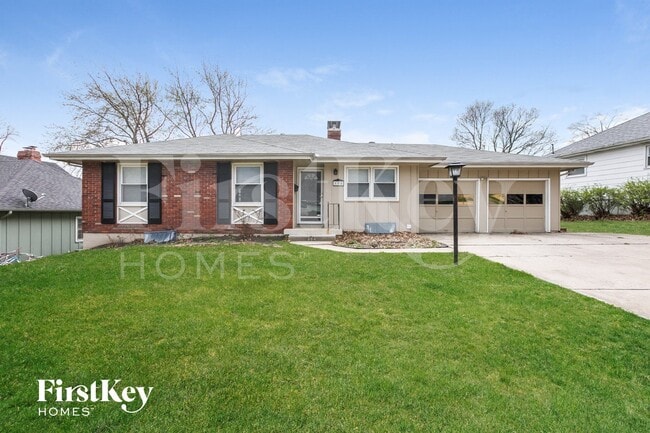 Building Photo - 804 NW Hearnes Ave