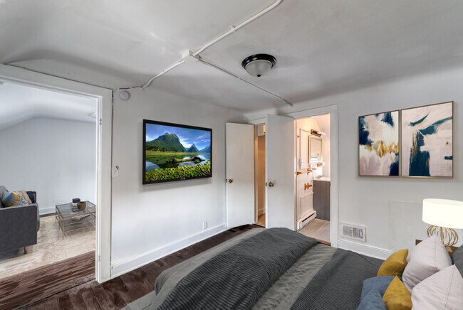 Photo - 1610 S Cedar St