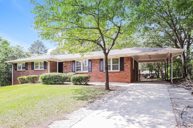 Photo - 1556 Wren Rd