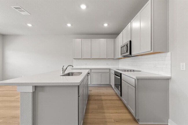 Photo - 220 Lazy Lizzy Rd