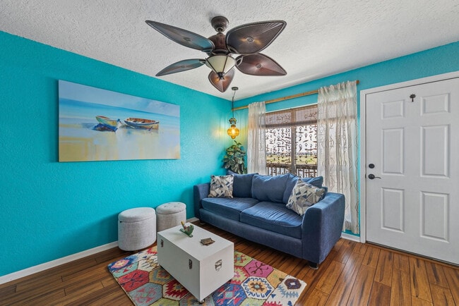 Building Photo - 15209 Leeward Dr