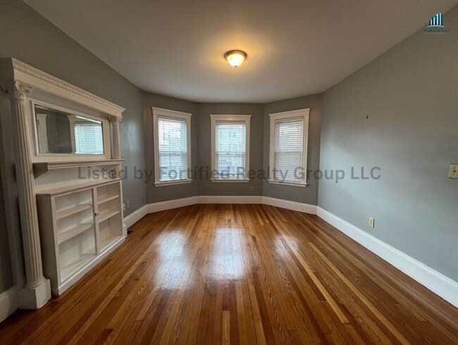 Photo - 142 Washington St Unit 1