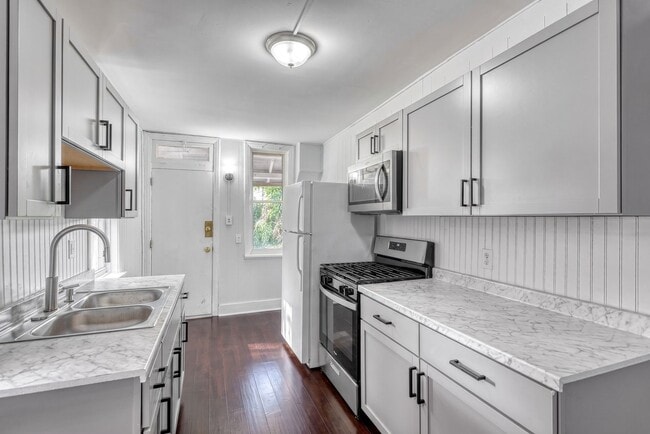 Photo - Newly Renovated 3 Bedroom, 1 Bathroom Townhouse