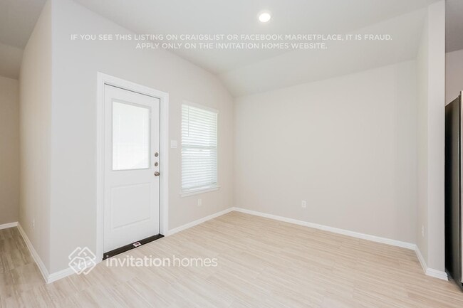 Photo - 413 Blanco Dr