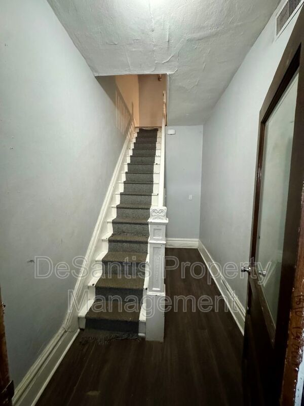 Photo - 1810 Brownsville Rd Unit #2 (Apt )