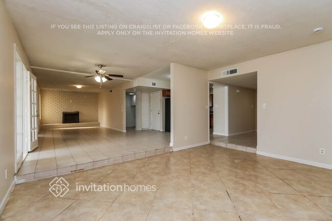 Photo - 9811 N 40th Dr