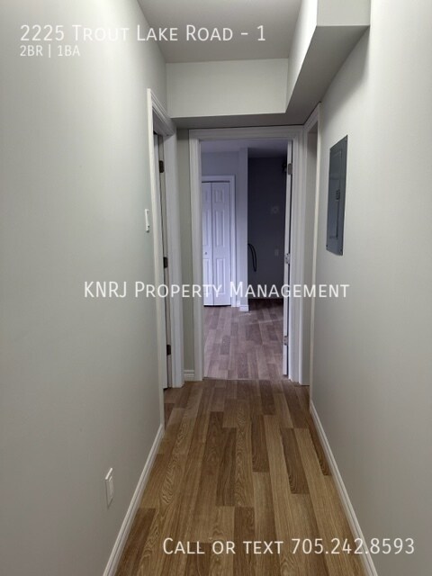 Photo - Second Floor Two Bed Apartment Unité 1