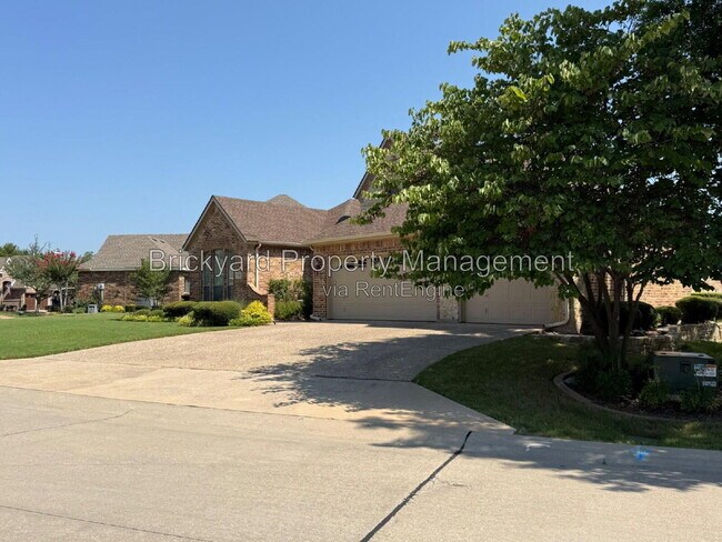 Photo - 350 Pine Valley Dr