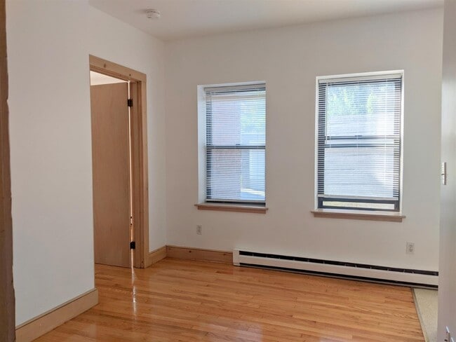 Photo - 42 Ivaloo St Apartments Unit 2