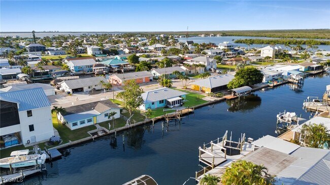 Building Photo - 2758 Bruce St