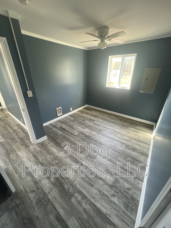 Photo - 2305 Glass St