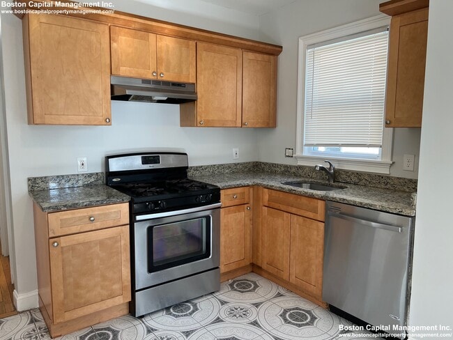 Photo - 179 Belmont St Unit 1