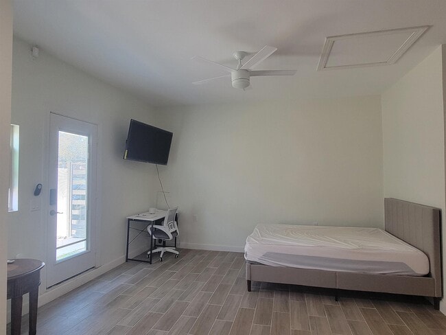 Photo - 6540 Grande Bay