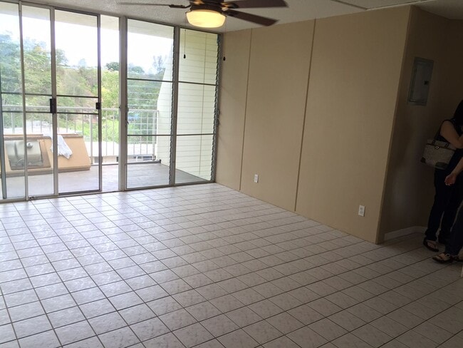 Building Photo - 95-2055 Waikalani Pl. #B405 Unit B405