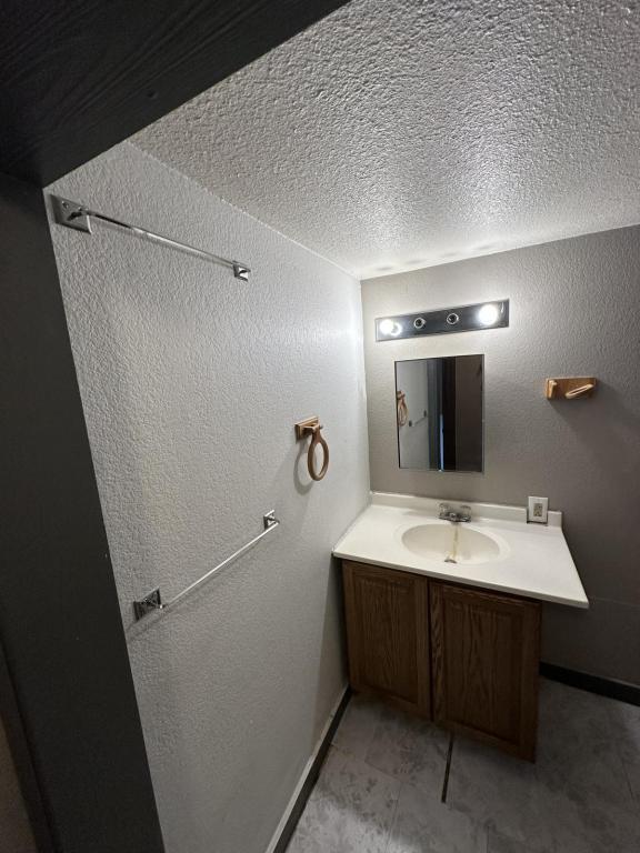 Photo - 205 E Main St