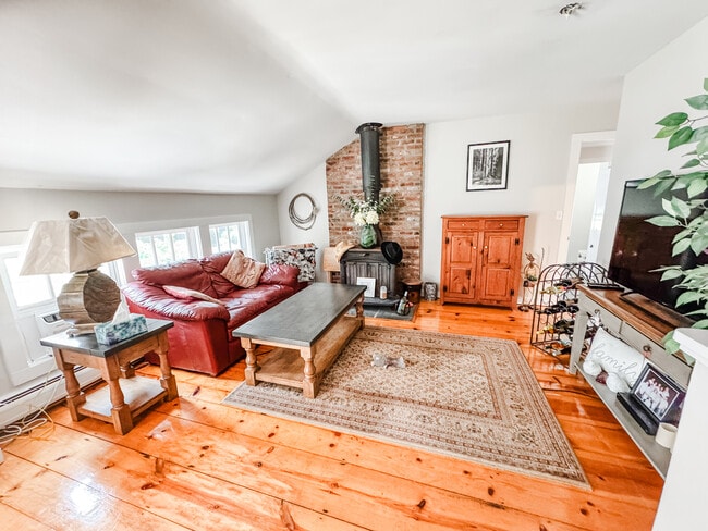 Building Photo - 21 Platts Hill Rd Unit 21a Rental