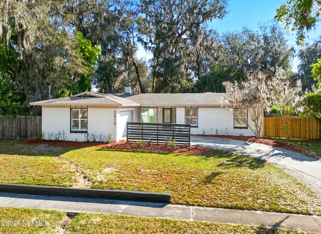 Building Photo - 2915 Holly Bay Rd