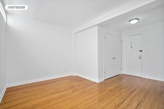 Photo - 401 W 56th St