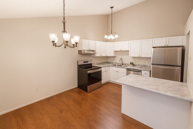 Building Photo - 9370-9372 176th St W Unit 9372 176th St W
