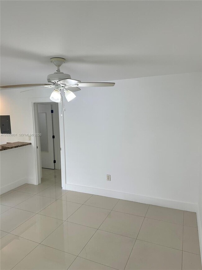 Photo - 3071 SW 27th Ave Unit 25