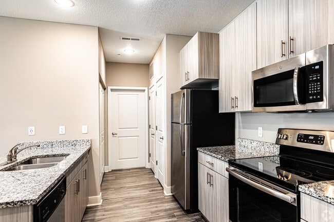 Photo - 5620 NE 80th Ter