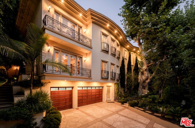 Building Photo - 1350 Benedict Canyon Drive Rental