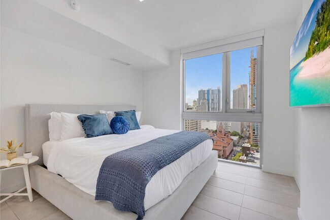 Photo - 227 NE 2nd St Unidad SI ID1227492P