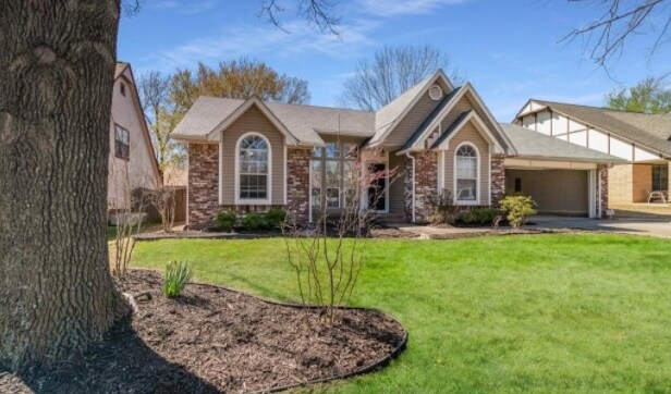 Photo - 6308 S 1st Pl