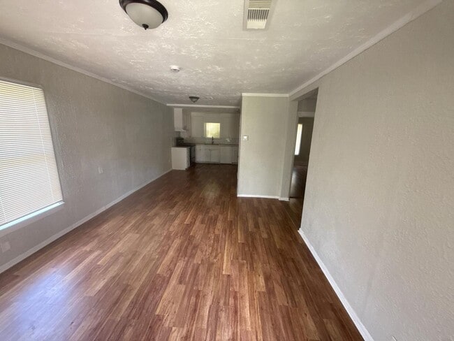 4195 Chaison Ave Unit 4195 Chaison Ave