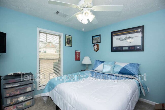 Photo - 3100 Gatewood Dr