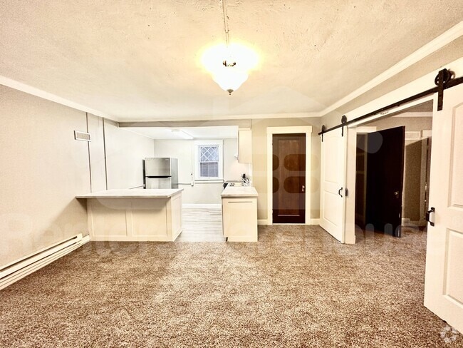 Building Photo - 2500 Grand Ave Rental