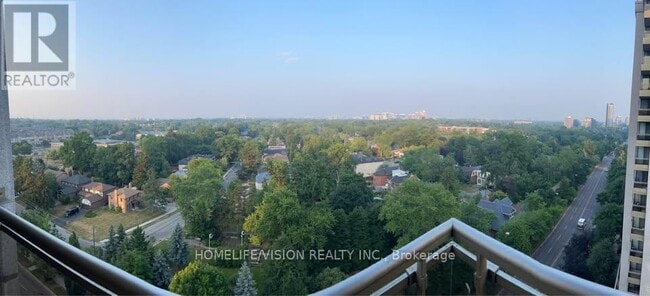 Photo - 260 Doris Ave Unit PH105