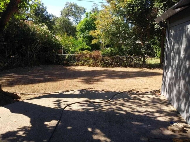 Photo - BEAUTIFUL HOME ON LARGE LOT W/ ADDITIONAL OFFICE SPACE