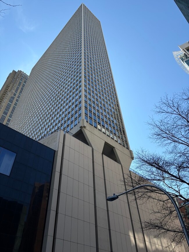 Photo - 111 E Chestnut St Unidad 17E