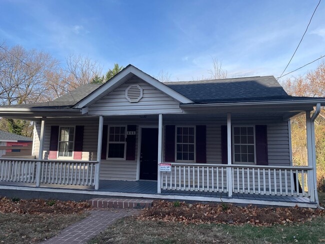 Building Photo - 645 W Northwest Blvd