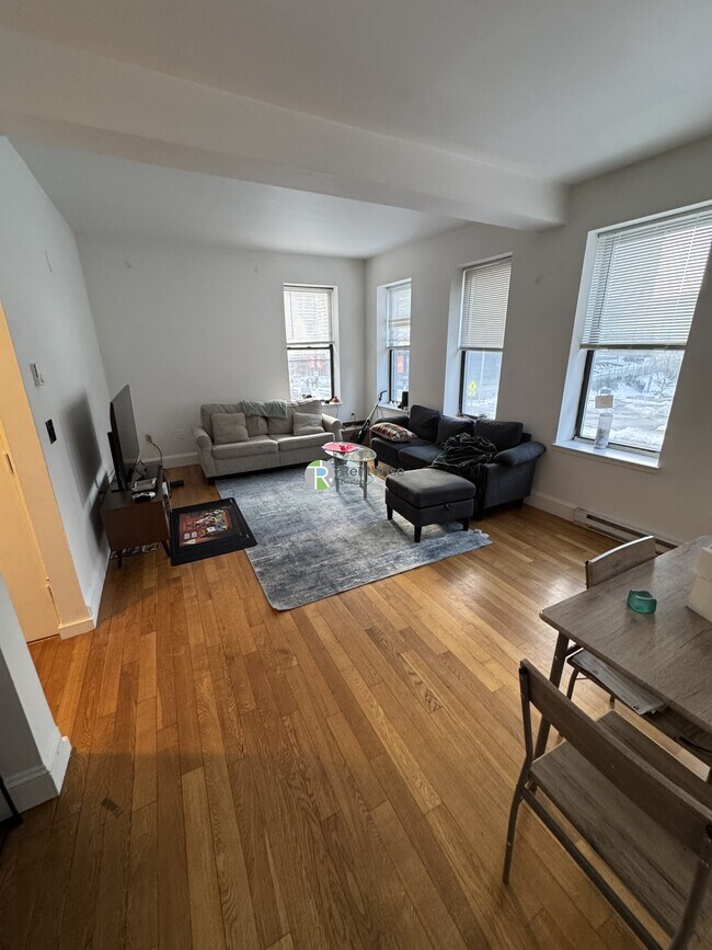 Photo - 776 Columbus Ave Unidad 3