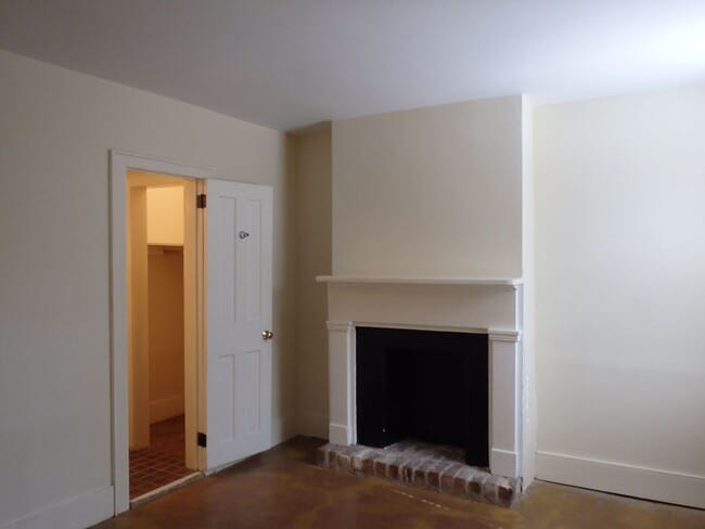 Photo - 433 Barnard St Unit Lower