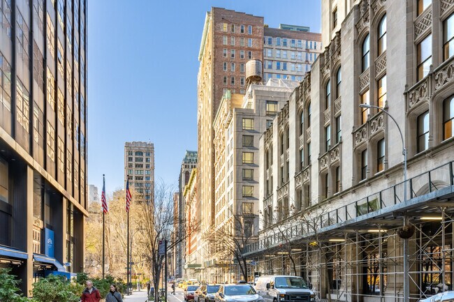 Photo - 15 E 26th St