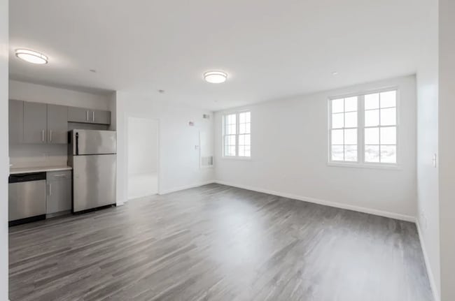 Building Photo - 1505 Commonwealth Ave Rental