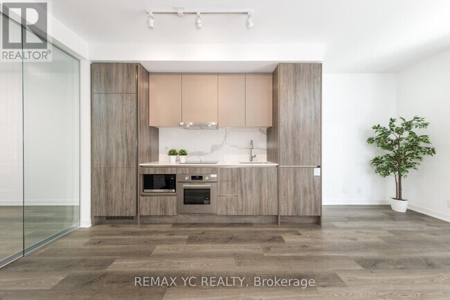 Photo - 180 Front St E Unité 1007