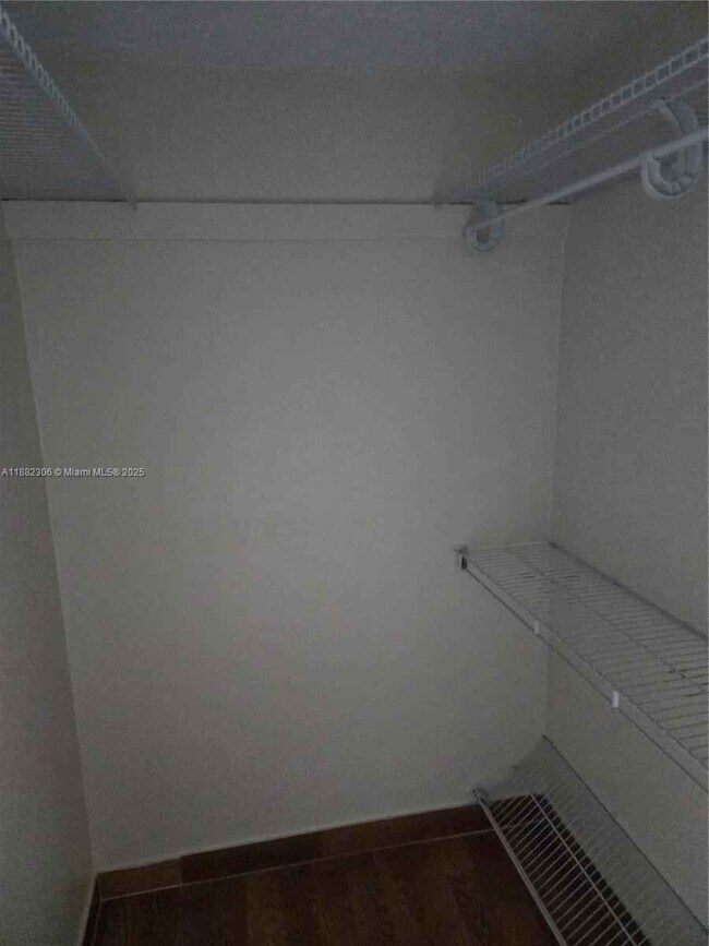 Photo - 2433 Garfield St