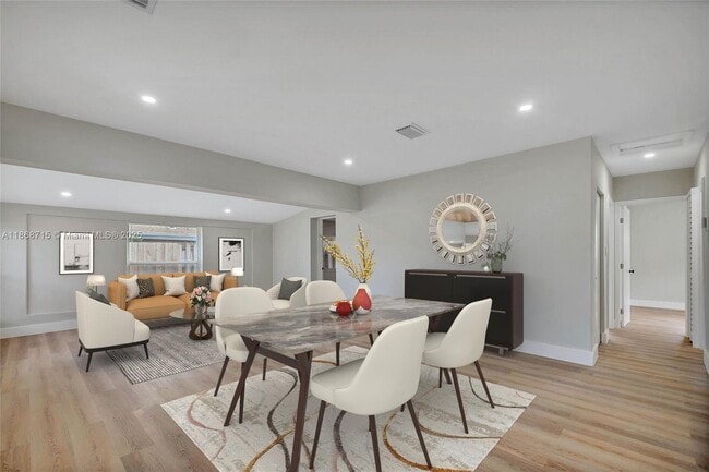 Photo - 840 NW 39th St