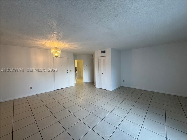 Building Photo - 888 NE 132nd St Unit 205