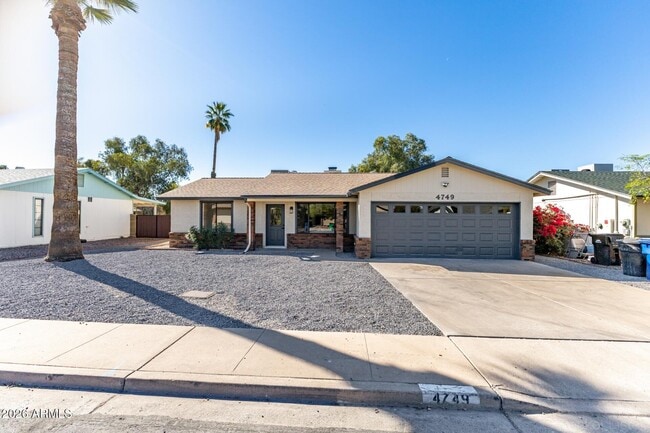 Building Photo - 4749 E Contessa St