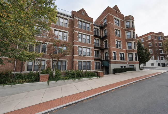 Building Photo - 1486 Commonwealth Ave Unit U:18