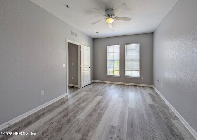 Photo - 8290 Park Way Unidad 147