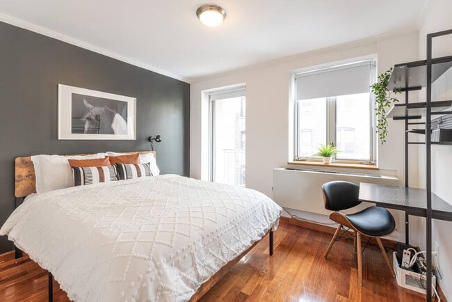 209 W 20th St Unit SI ID1013659P
