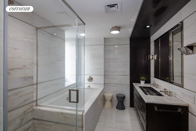 Photo - 151 E 85th St