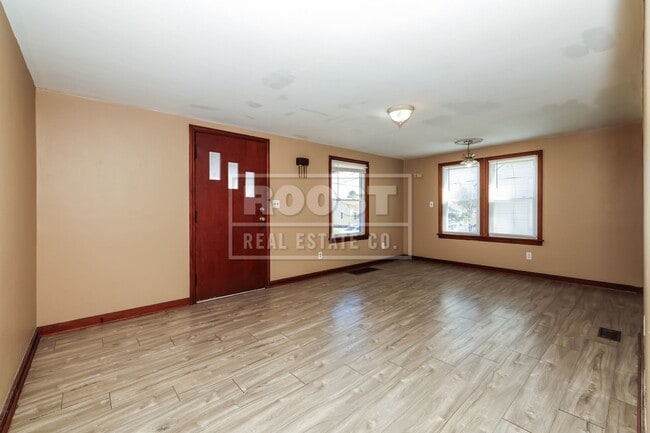 Photo - Three bedroom, one bathroom single home in Springfield