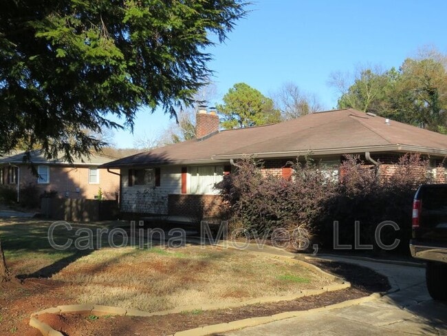210 Montis Dr